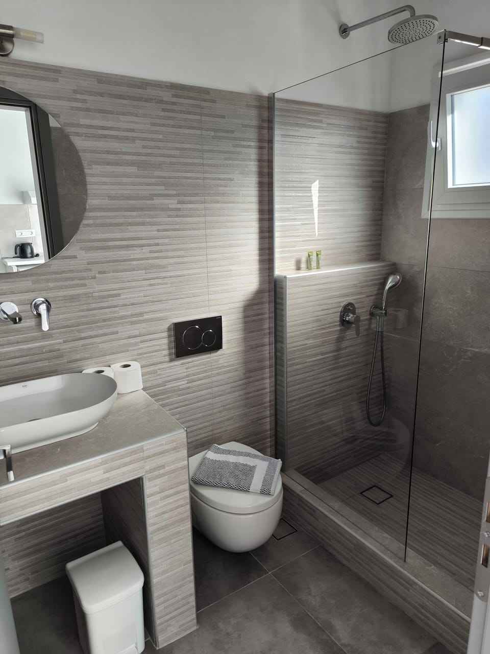 Standard Studio | Bathroom | Shower, towels