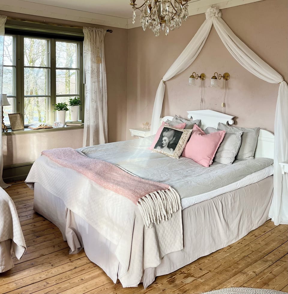 Comfort Triple Room (Dunmossan) | Iron/ironing board, free WiFi, bed sheets