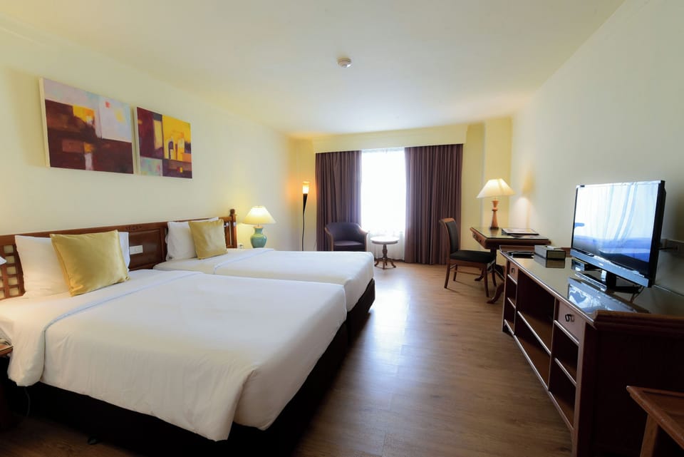 Deluxe Twin Room | Premium bedding, minibar, in-room safe, desk