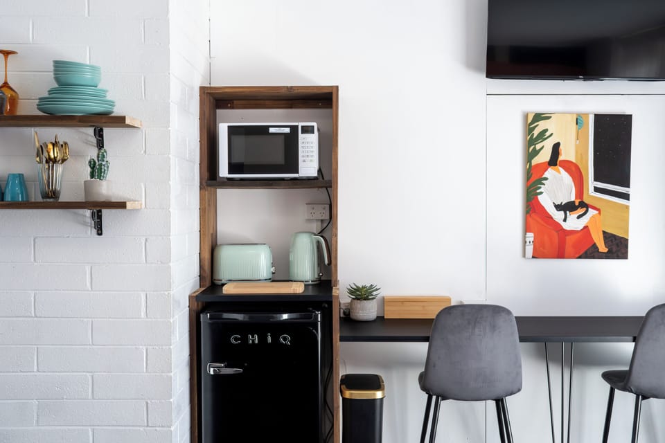 Family suite | Desk, iron/ironing board, travel crib, free WiFi