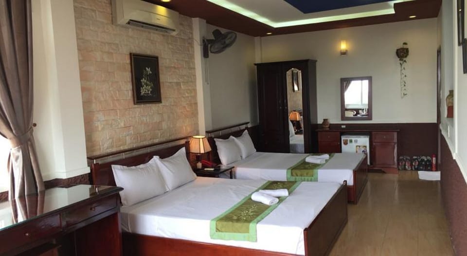Minibar, desk, free WiFi, bed sheets