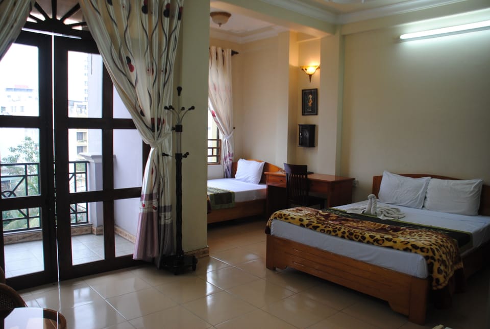 Standard Double Room Single Use | Minibar, desk, free WiFi, bed sheets