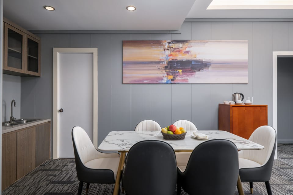 Penthouse, 2 Bedrooms | In-room dining