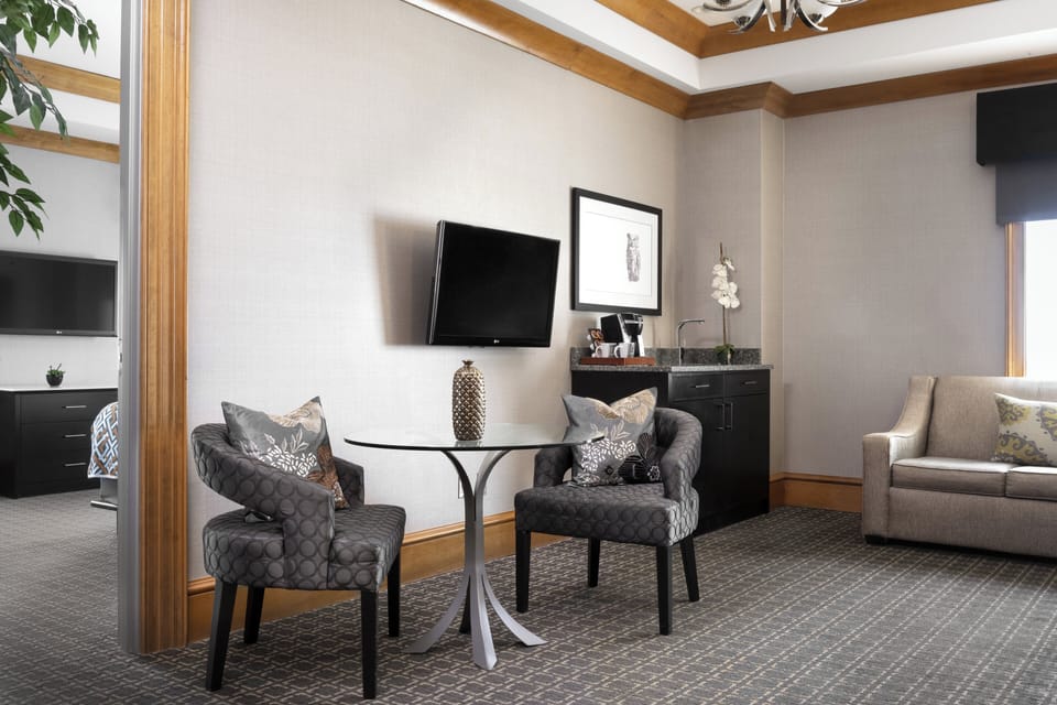 Premium bedding, down comforters, pillowtop beds, minibar