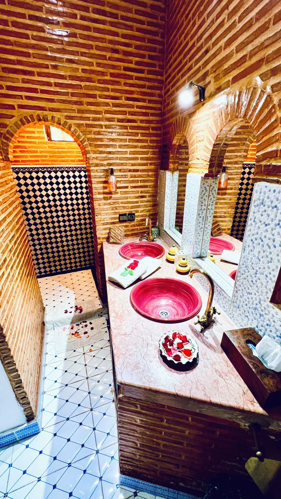 Superior Double Room, Private Bathroom (Vanille) | In-room safe, free WiFi, alarm clocks