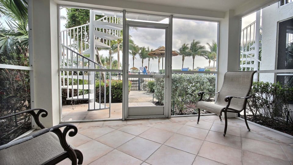 Screened in Patio off Pool House Lounge - 1st Floor
