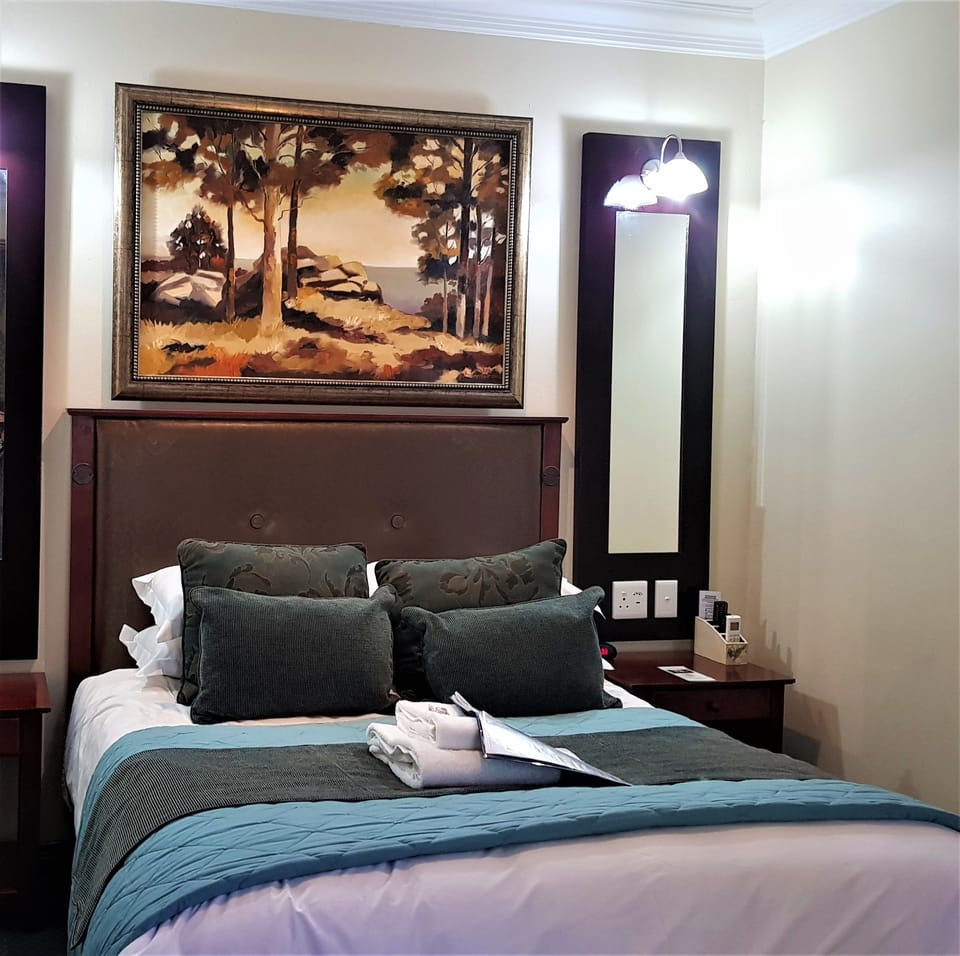Superior Room, 1 Queen Bed | 14 bedrooms, premium bedding, Select Comfort beds, in-room safe