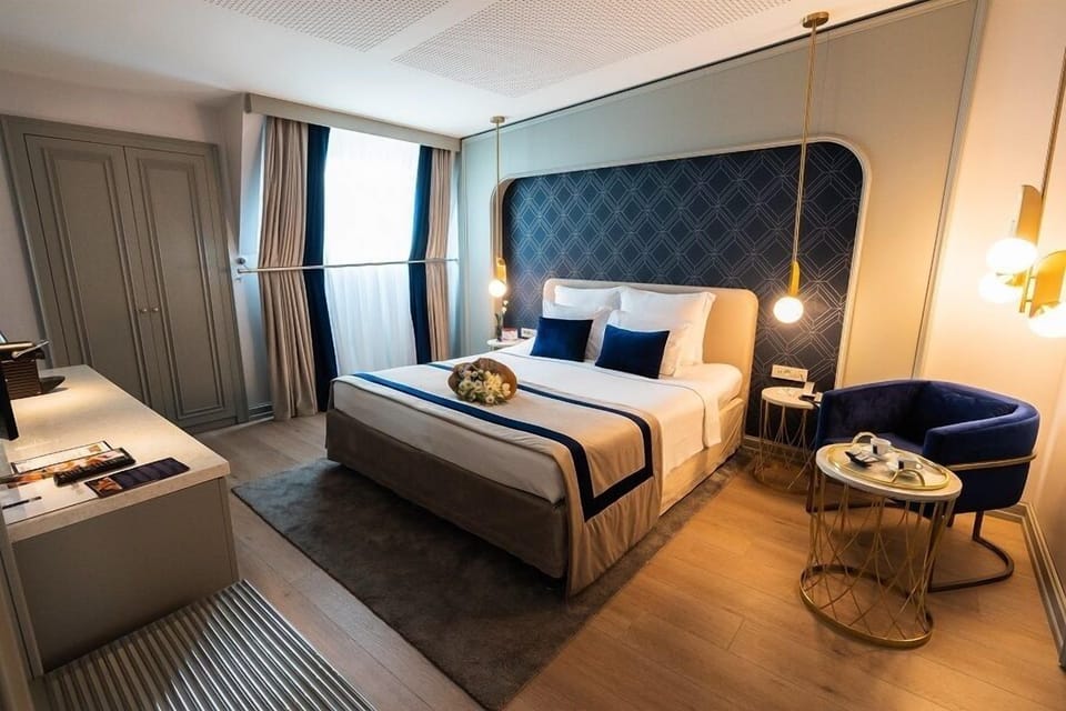 Premium Double Room | Premium bedding, minibar, in-room safe, desk