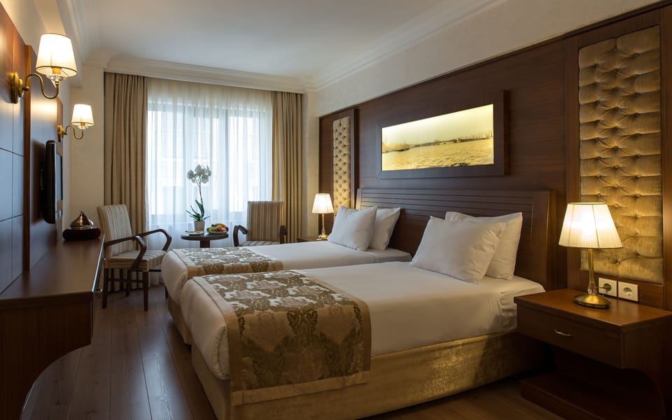 Minibar, in-room safe, free WiFi