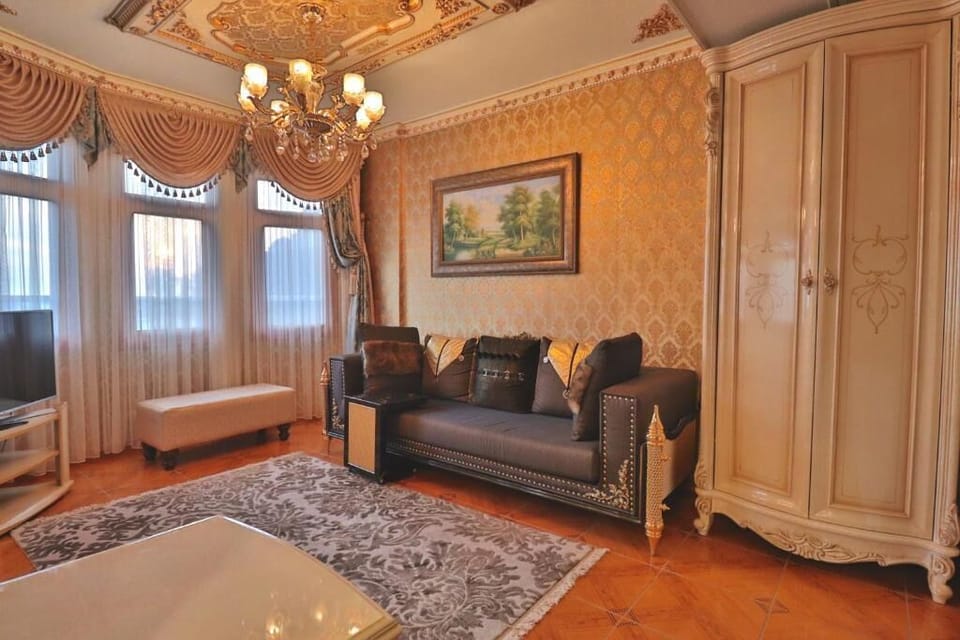 Suite, Sea View | Premium bedding, minibar, in-room safe, desk