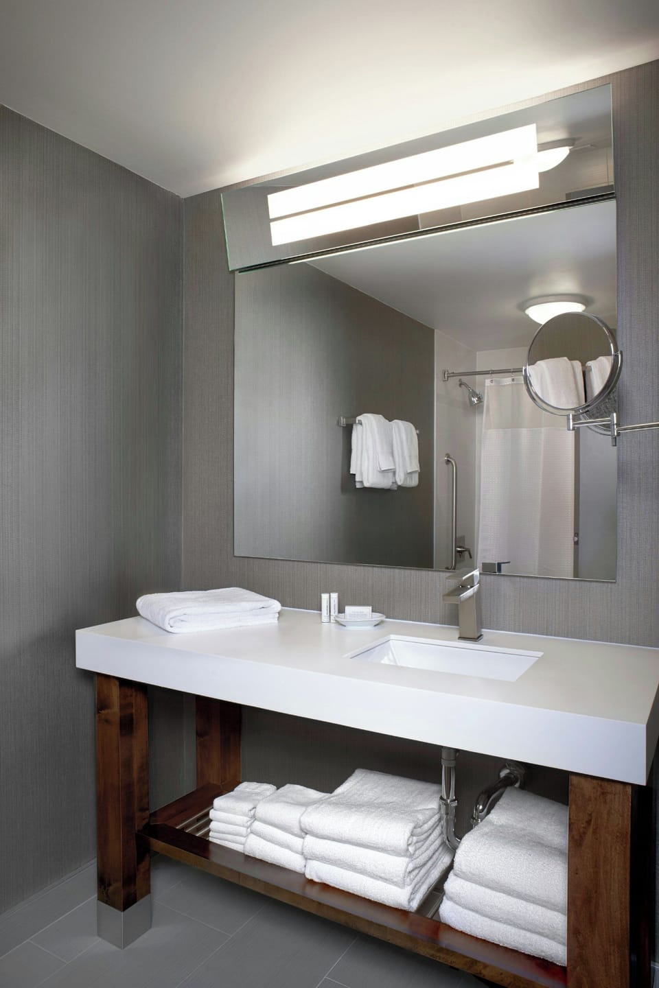Combined shower/tub, eco-friendly toiletries, hair dryer, towels