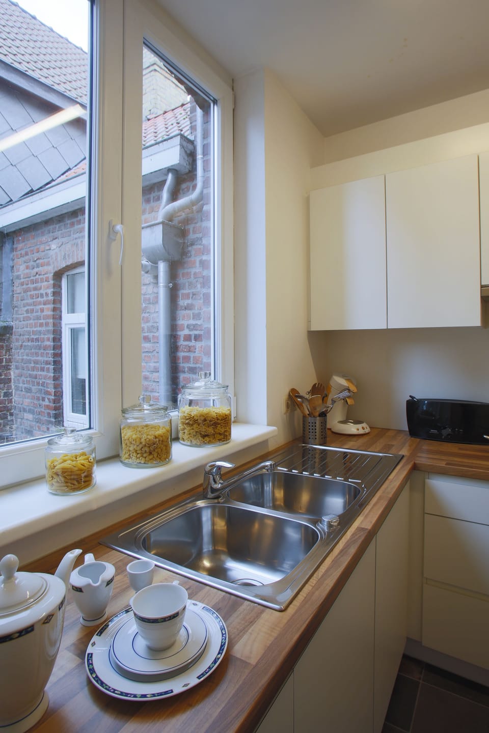 Apartment, 2 Bedrooms | Private kitchen | Full-size fridge, microwave, stovetop, dishwasher