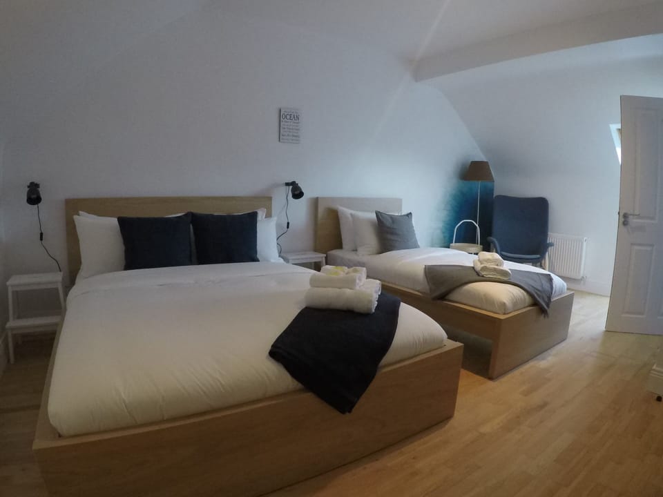 Classic Triple Room | Memory foam beds, individually decorated, individually furnished