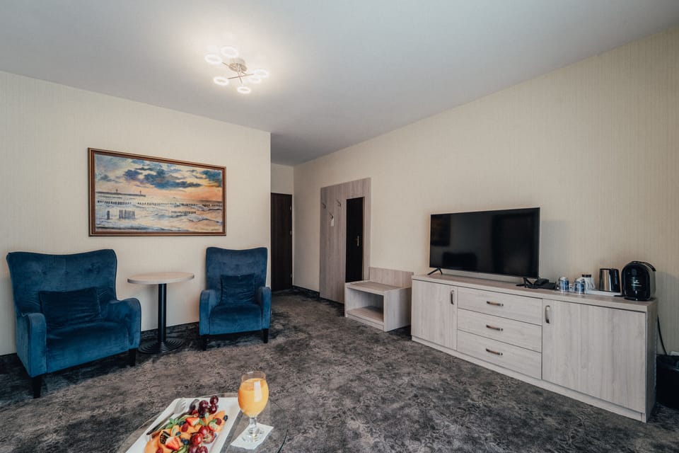 Apartment | Premium bedding, in-room safe, desk, blackout drapes