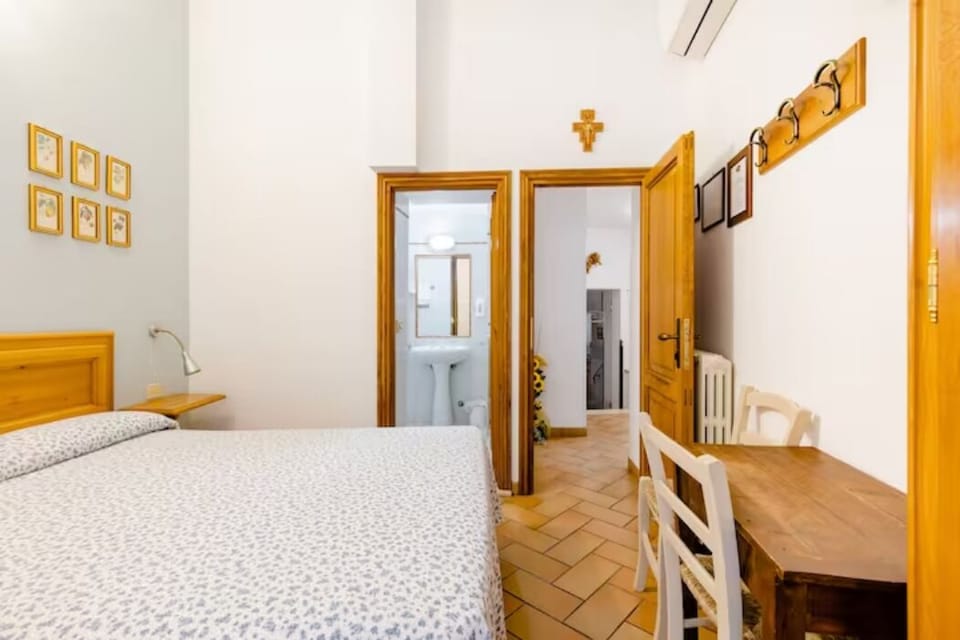 Economy Double Room | Free WiFi