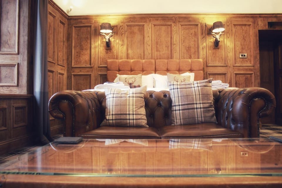 32-inch flat-screen TV with digital channels