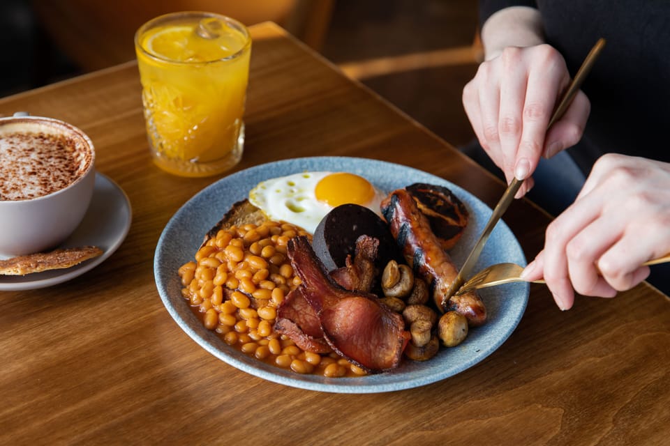 Daily English breakfast (GBP 10 per person)