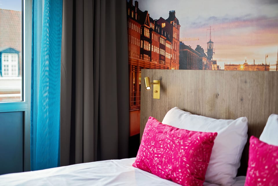 In-room safe, individually decorated, desk, laptop workspace