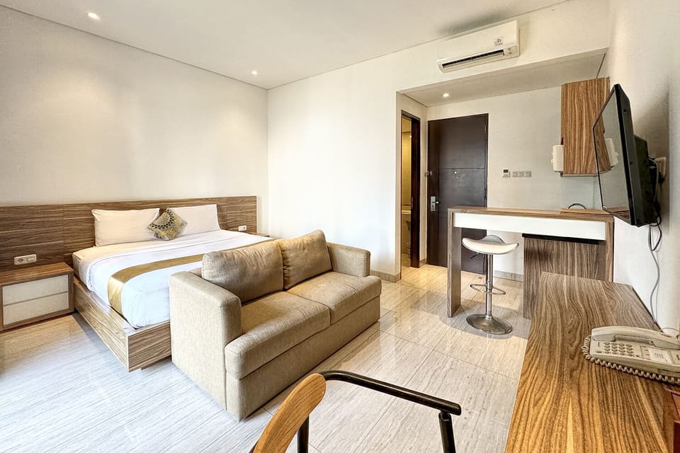 Boutique Suite | Premium bedding, pillowtop beds, minibar, in-room safe