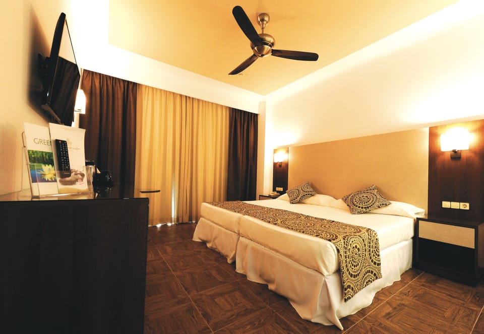 In-room safe, cribs/infant beds, WiFi (free), bed sheets