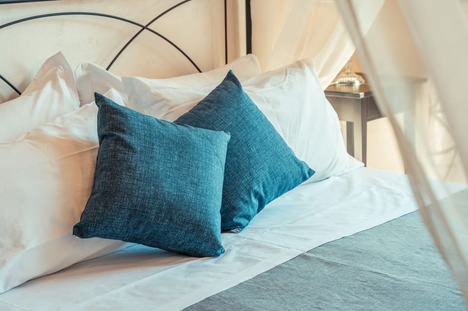 Superior Double Room, Sea View | Minibar, individually decorated, individually furnished, desk