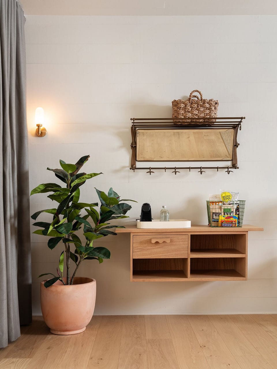 Superior Suite, 1 King Bed, Bathtub | Egyptian cotton sheets, premium bedding, down comforters