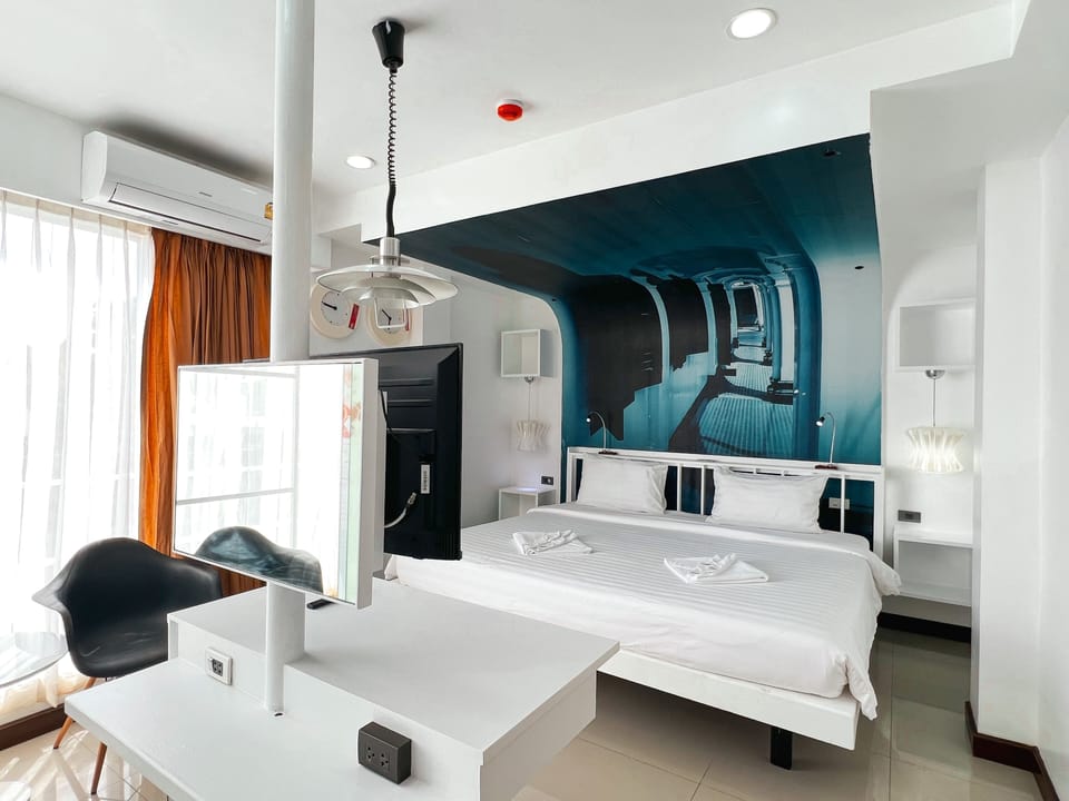 Superior Double Room | In-room safe, soundproofing, free WiFi, bed sheets
