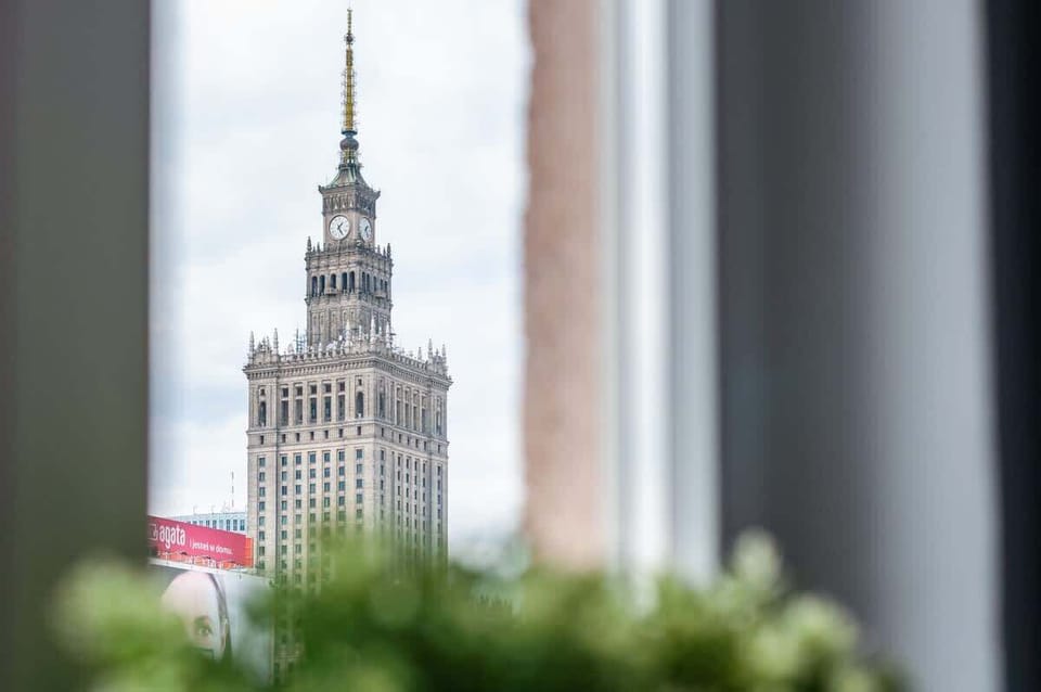 Enjoy easy access to the city's attractions from this well-located building. 