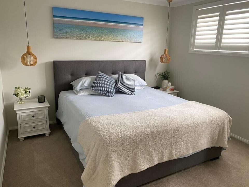 Main Bedroom - King Bed