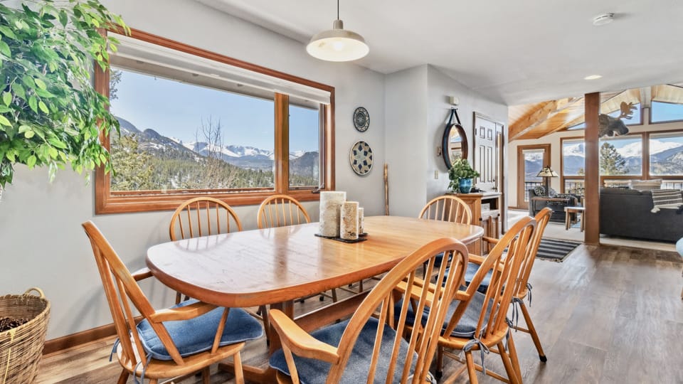 House, 3 Bedrooms | Dining