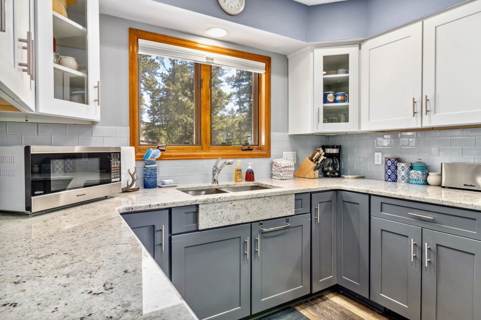 House, 3 Bedrooms | Private kitchen | Coffee/tea maker, fridge, microwave, dining table