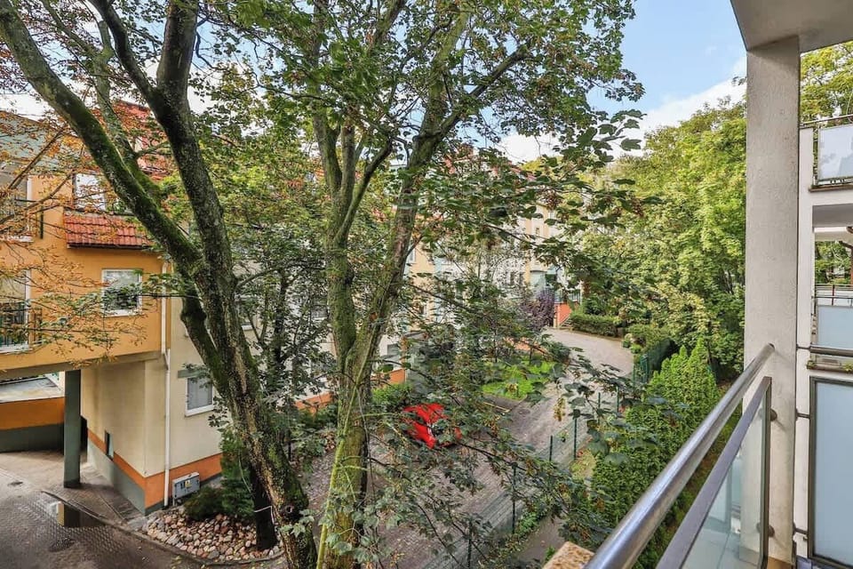 View from the apartment of the surrounding area. 