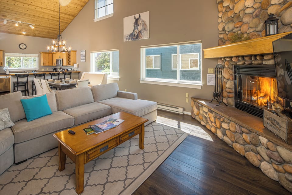 Living Area | Main Level