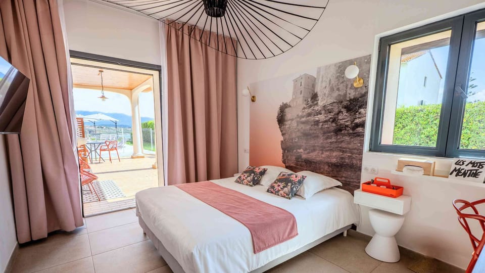 Classic Double Room, Non Smoking, Partial Sea View | Premium bedding, pillowtop beds, minibar, desk