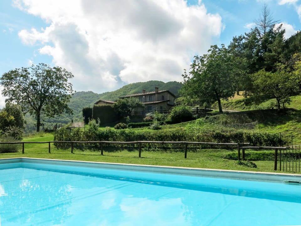 Swimming Pool, Property, Leisure, Natural Landscape, Real Estate, Sky, House, Home, Vacation, Estate
