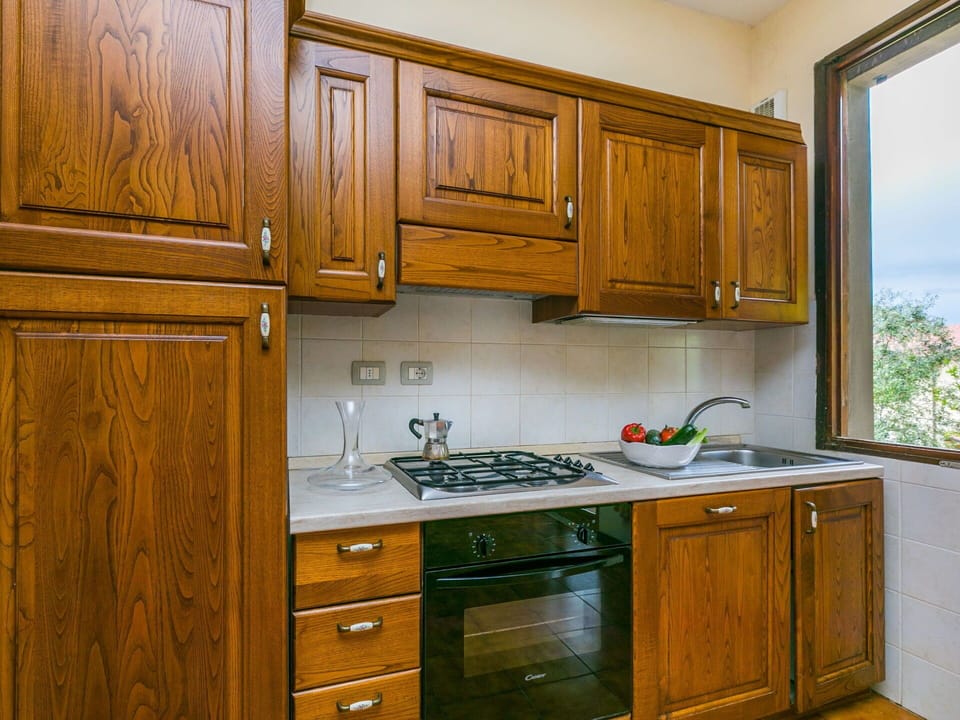 Cabinetry, Countertop, Property, Furniture, Building, White, Sink, Kitchen, Drawer, Wood