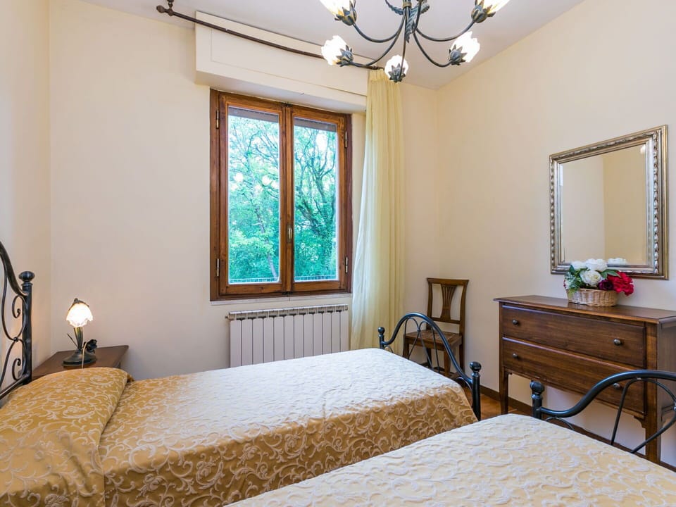 Furniture, Property, Window, Mirror, Cabinetry, Building, Wood, Azure, Comfort, Lighting