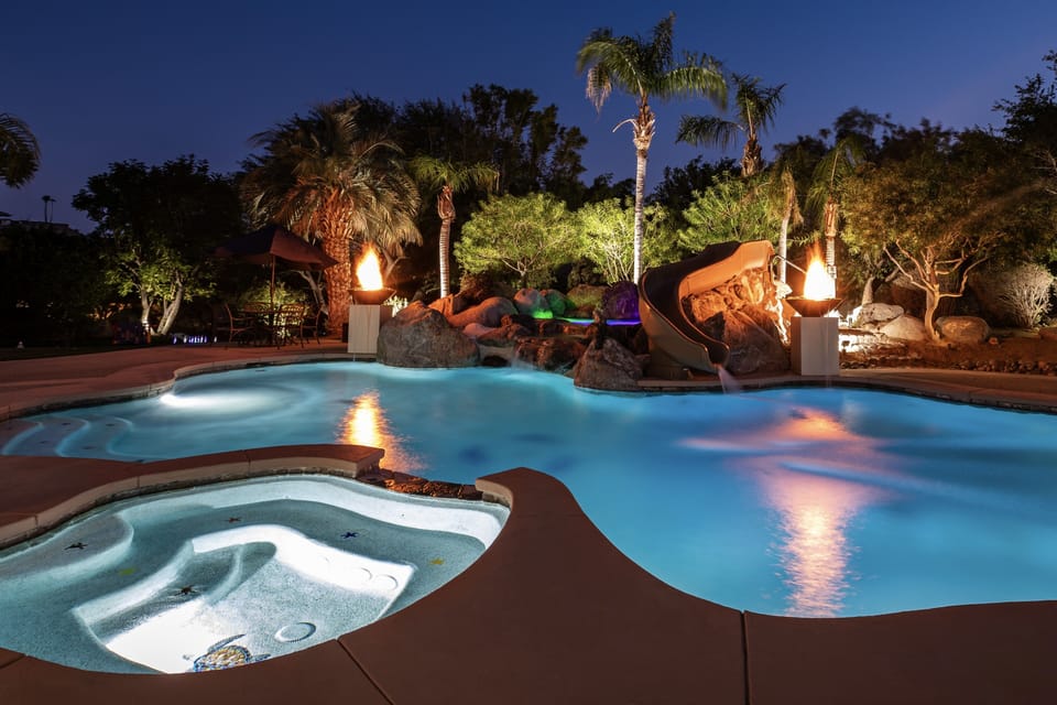 Exquisite Backyard Oasis - pool, spa, waterslide, water & fire bowl, and more!