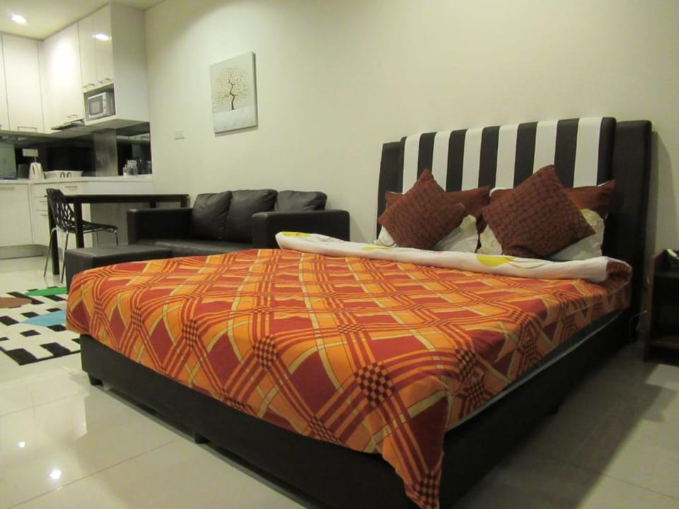 Studio Apartment, Balcony | Free WiFi, bed sheets