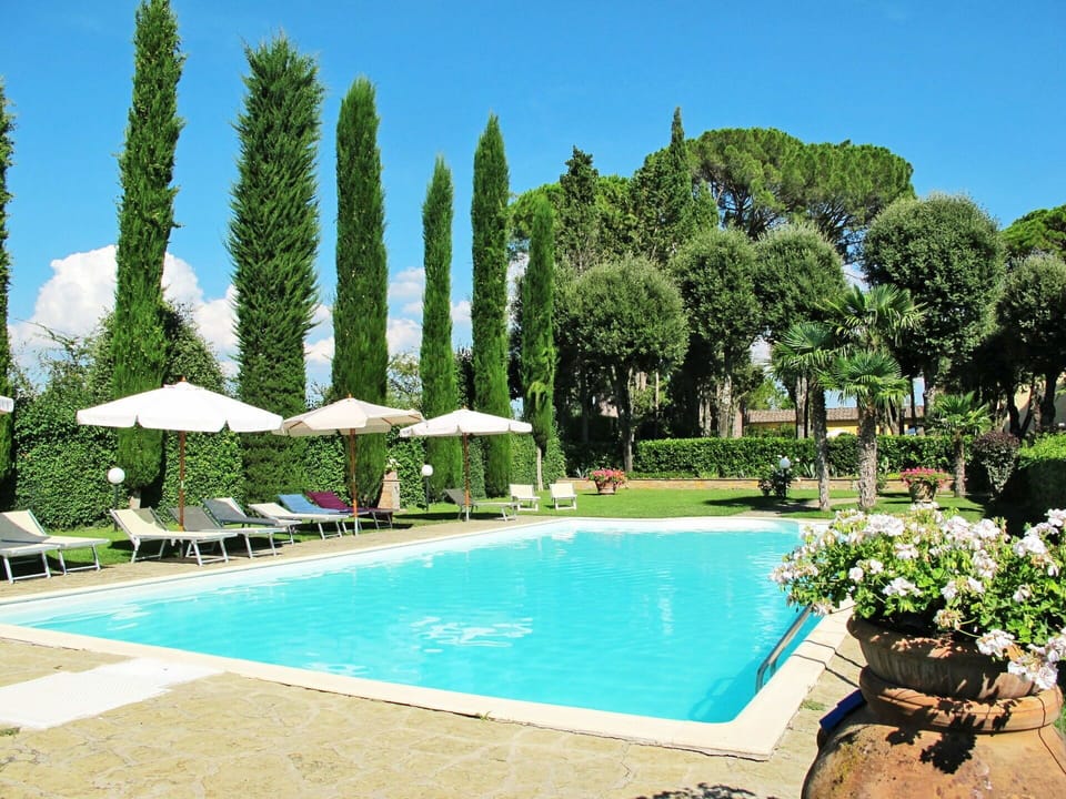 Water, Plant, Property, Sky, Tree, Nature, Azure, Swimming Pool, Shade, Body Of Water