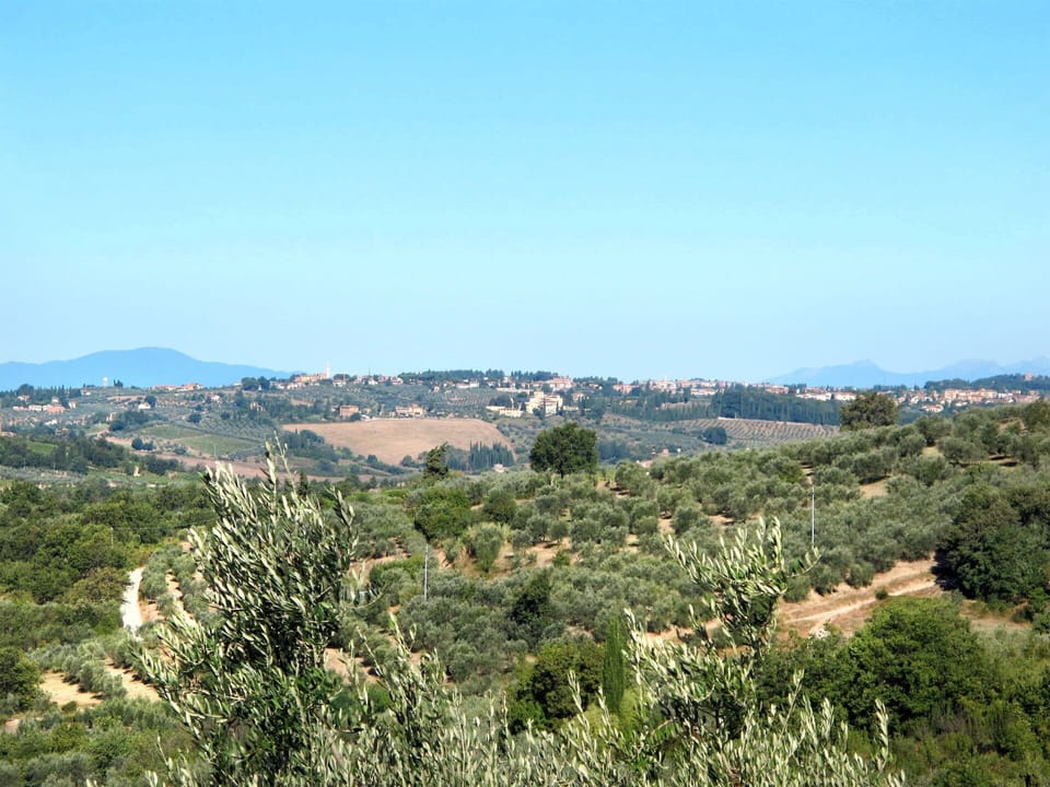 Water, Sky, Azure, Cloud, Coastal And Oceanic Landforms, Lake, Leisure, Resort Town, Beach