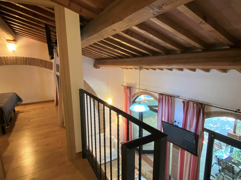 Property, Wood, Architecture, Flooring, Building, Floor, Hardwood, Wood Stain, Beam, Tints And Shades