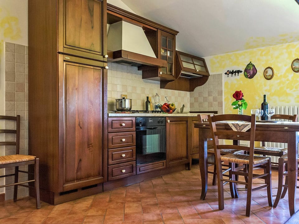 Furniture, Room, Countertop, Kitchen, Property, Cabinetry, Interior Design, Building, Floor, House