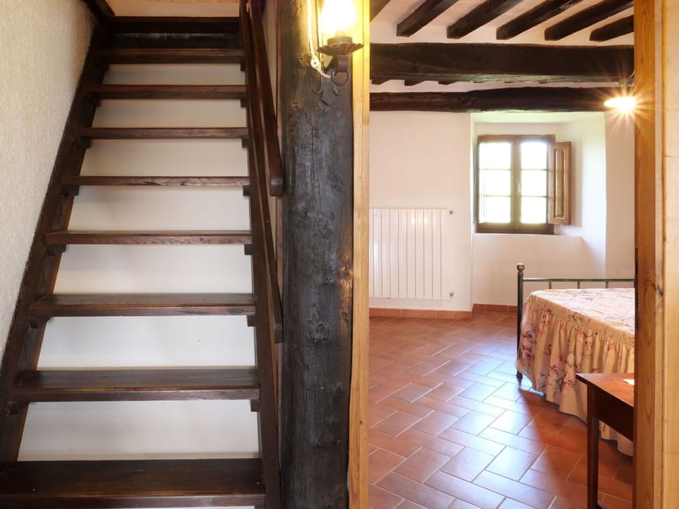 Property, Building, Wood, Window, Stairs, Lighting, Cabinetry, Interior Design, Architecture