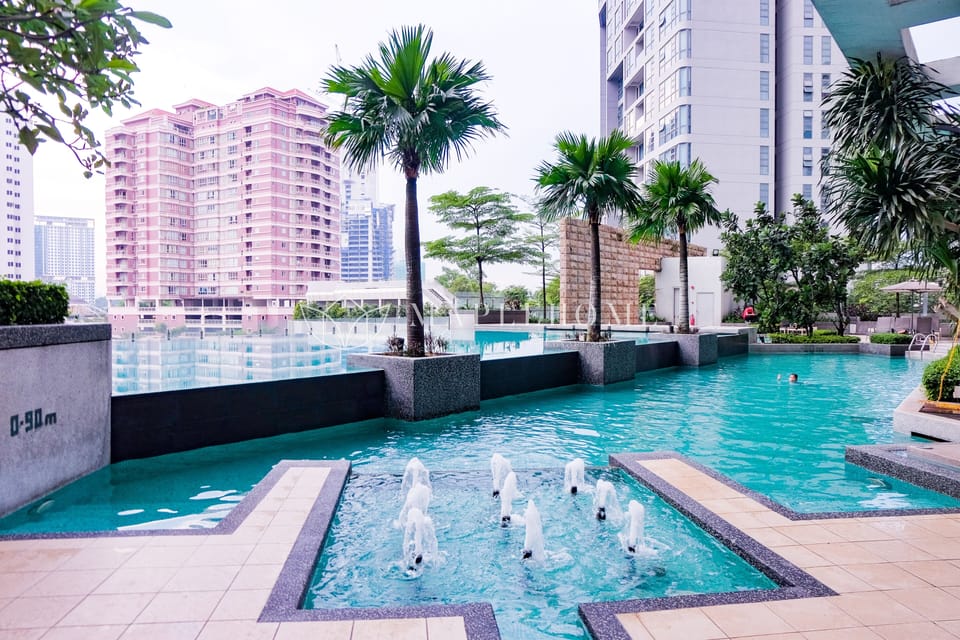 Infinity pool