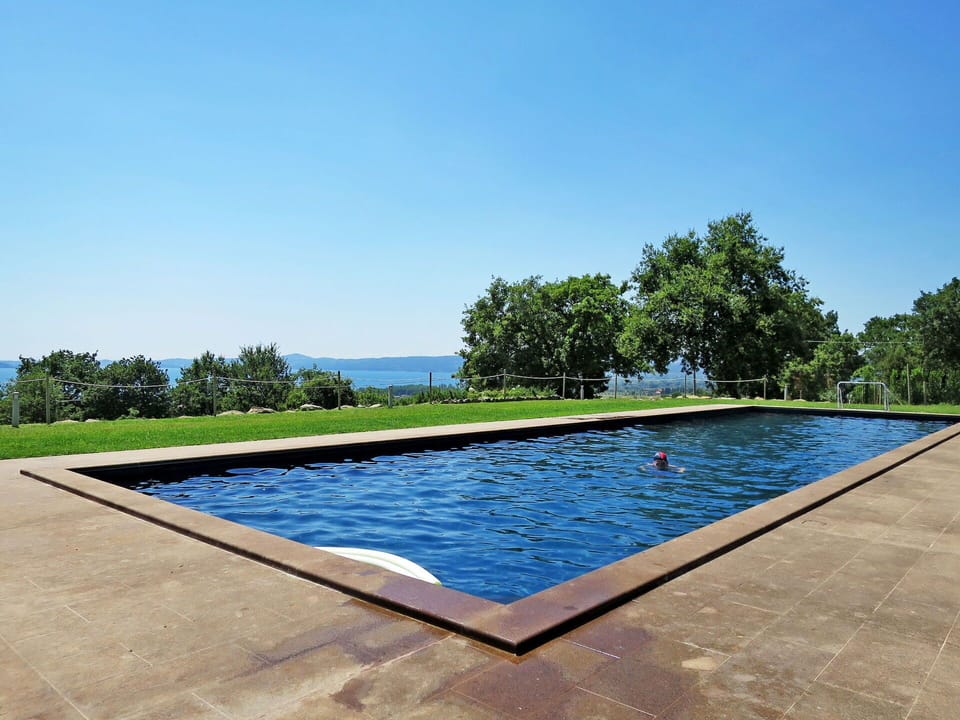 Swimming Pool, Property, Real Estate, Leisure, Rectangle, House, Vacation, Grass, Estate, Home