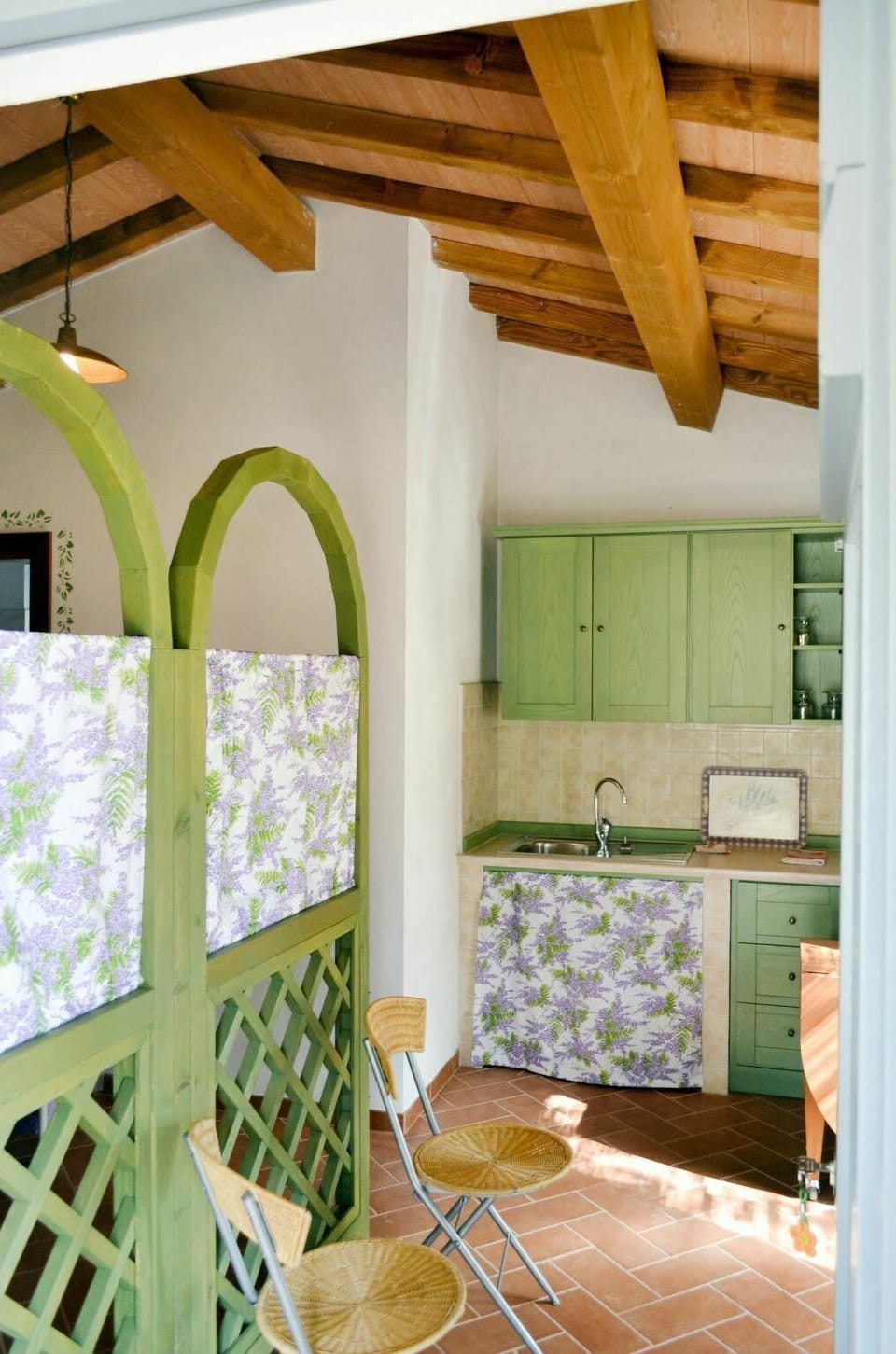 Room, Property, Ceiling, Interior Design, Building, Furniture, House, Floor, Beam, Home