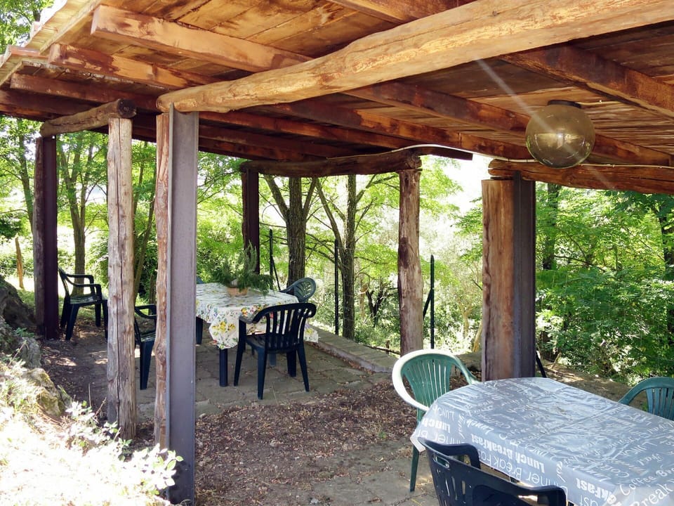 Property, Room, Building, Tree, House, Table, Real Estate, Pavilion, Beam, Wood