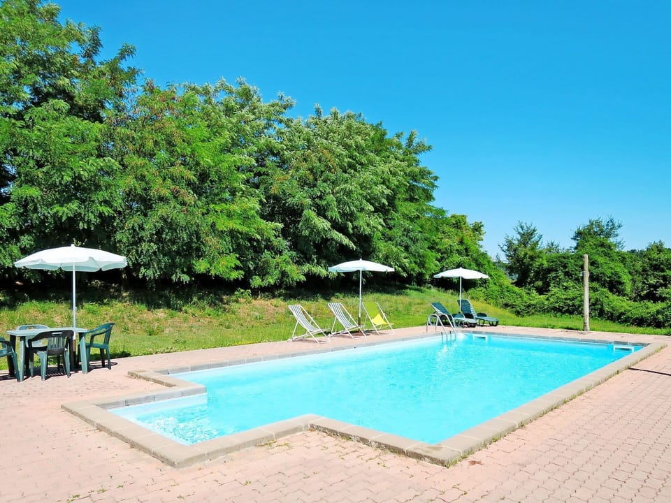 Swimming Pool, Property, Leisure, Vacation, Real Estate, House, Summer, Resort, Tree, Building