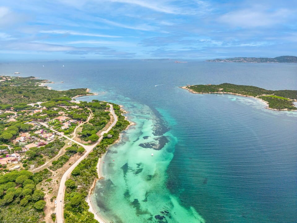 Water, Sky, Water Resources, Cloud, Natural Landscape, Plant, Azure, Tree, Coastal And Oceanic Landforms, Beach